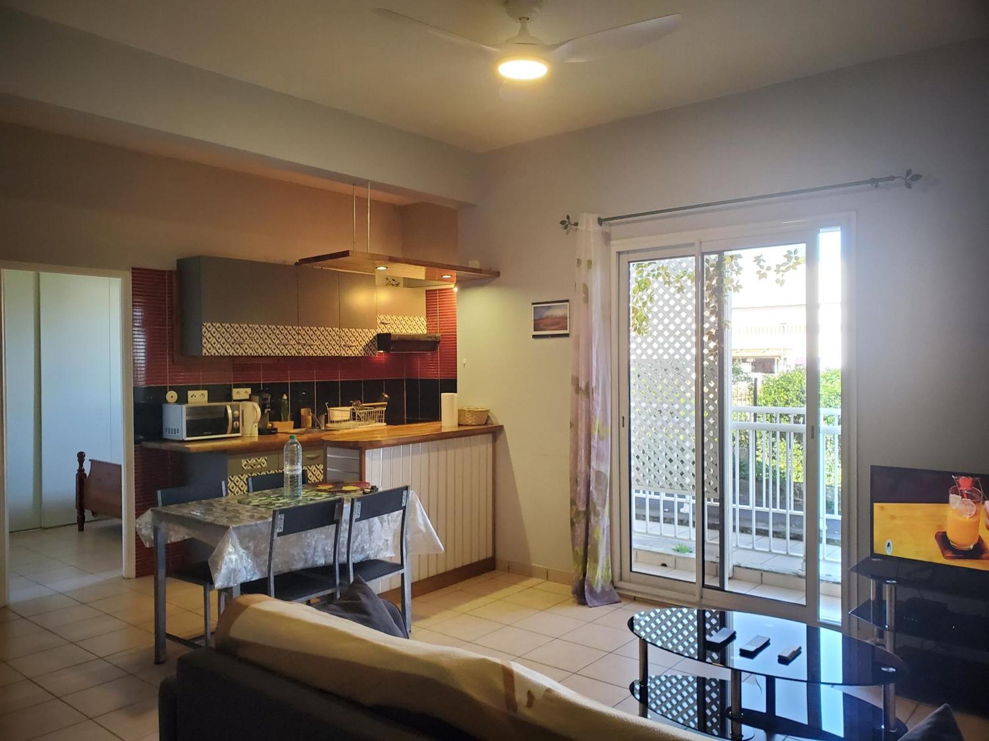 T2 Au Rez De Chaussee, Parking Prive Et Wifi Haut Debit Le Tampon Exterior foto